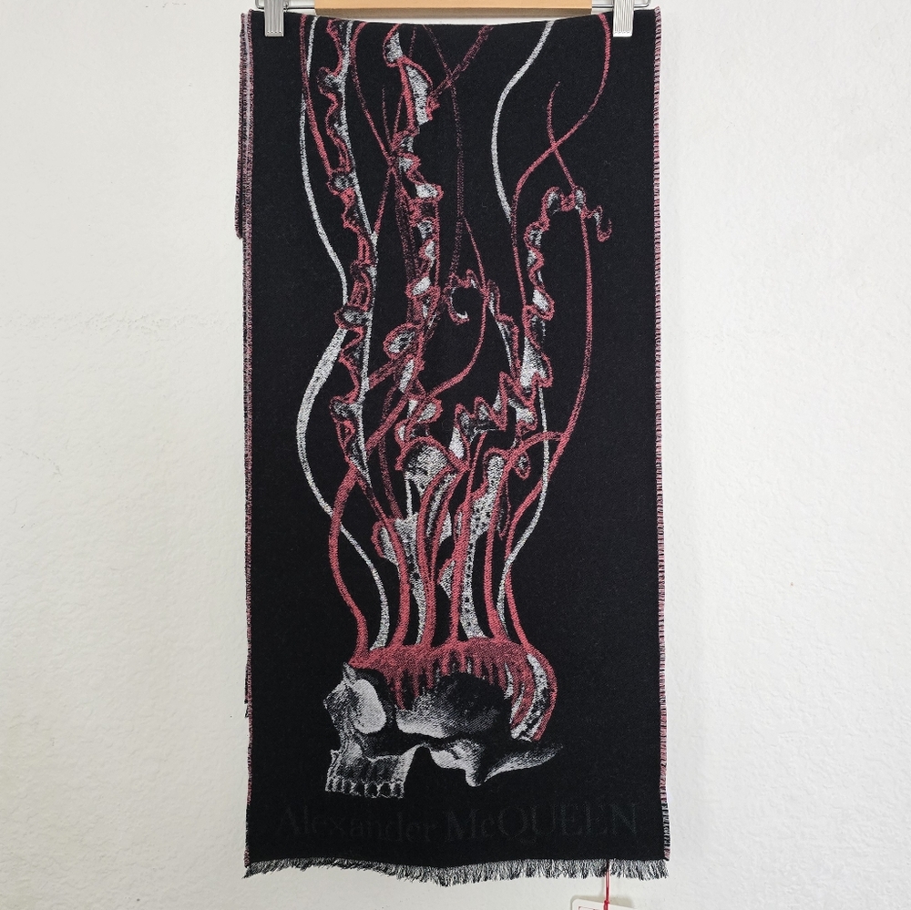 Alexander McQueen Wool Skull Large Scarf Black Red - Picture 2 of 8